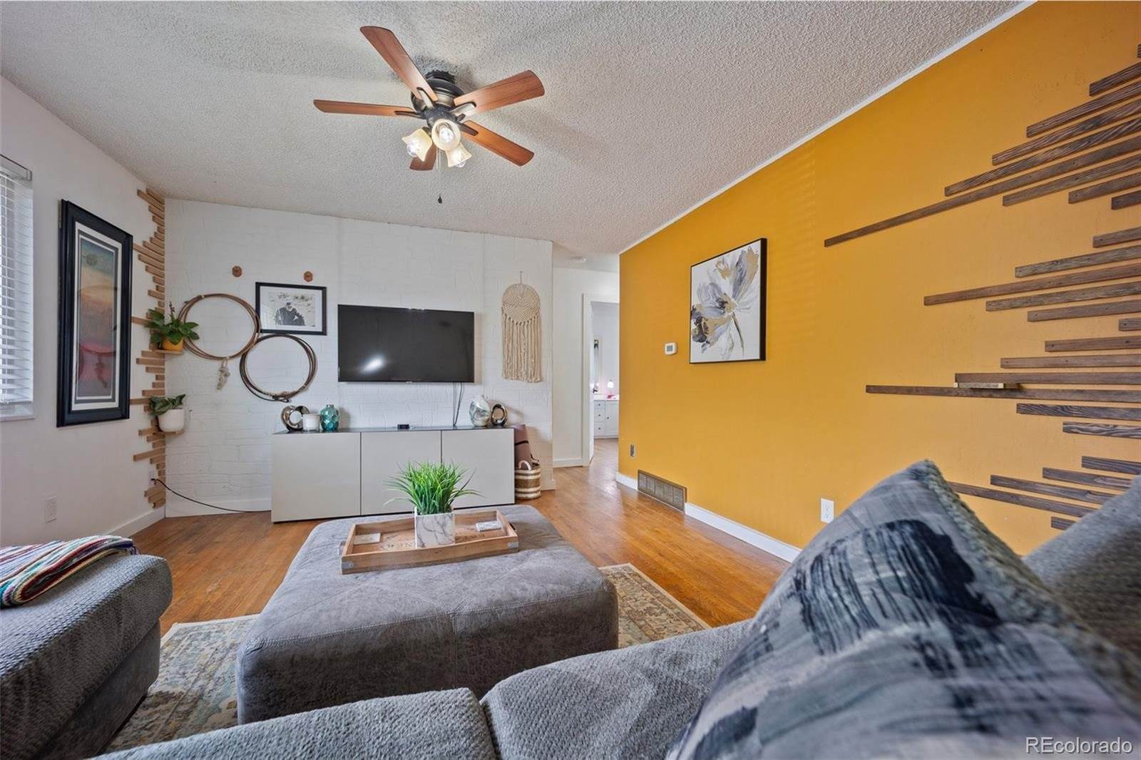 7118 Metropolitan St, Colorado Springs, CO 80911