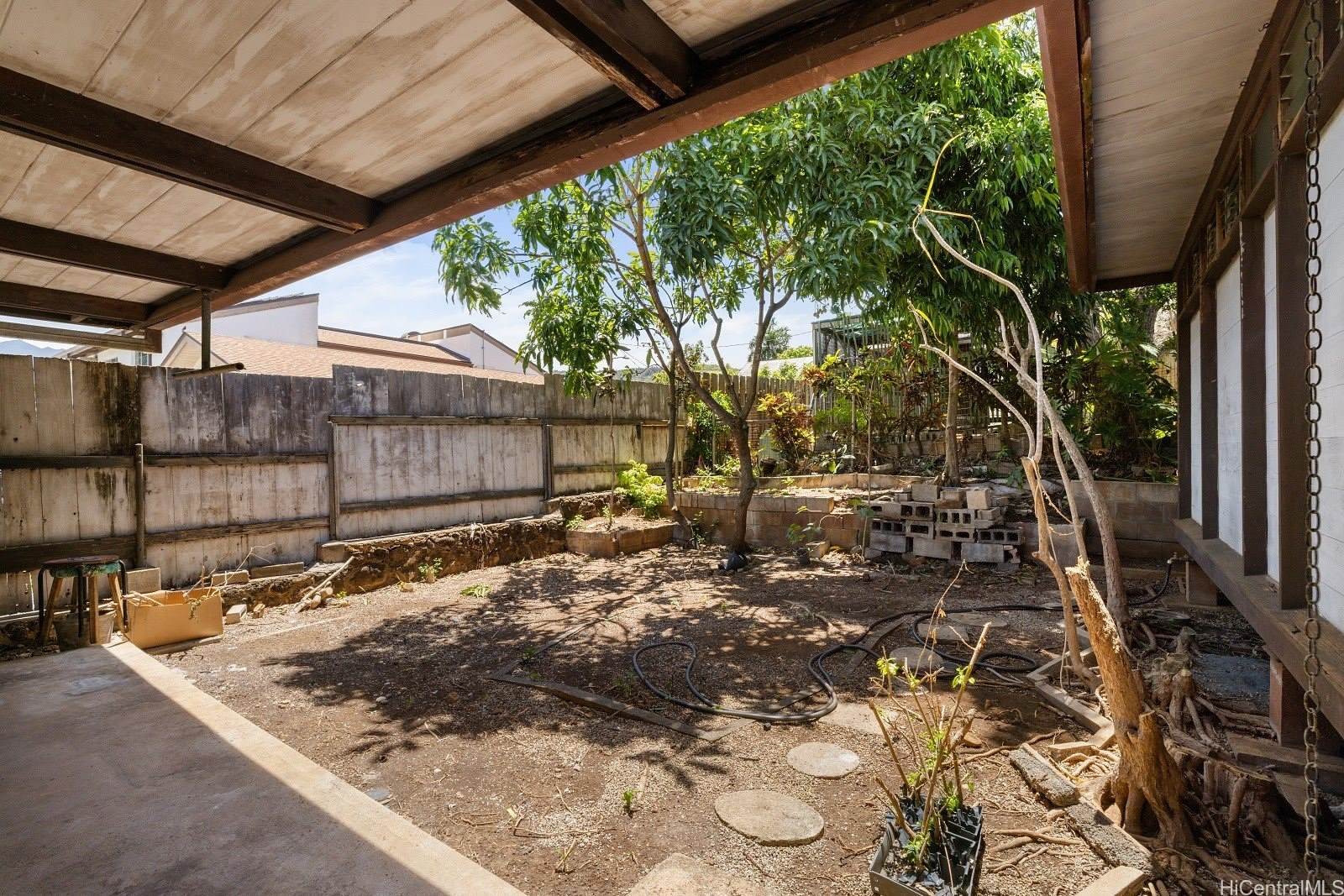 2137 Oahu Avenue, Honolulu, HI 96822