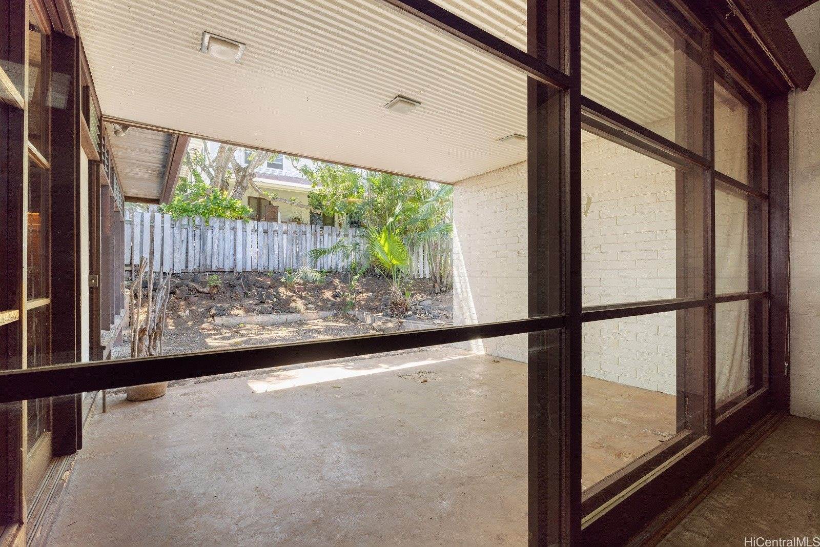 2137 Oahu Avenue, Honolulu, HI 96822