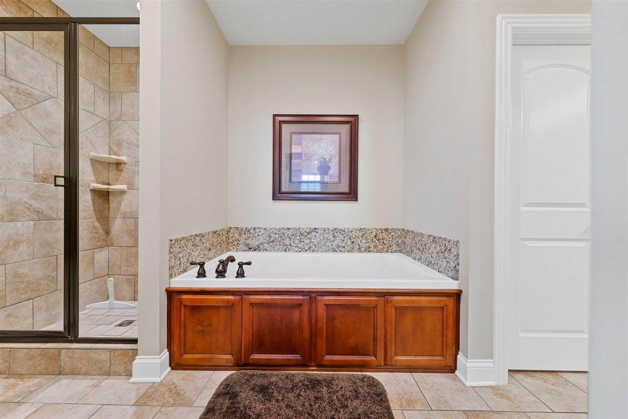 1348 Riva Ridge Avenue, Bowling Green, KY 42104