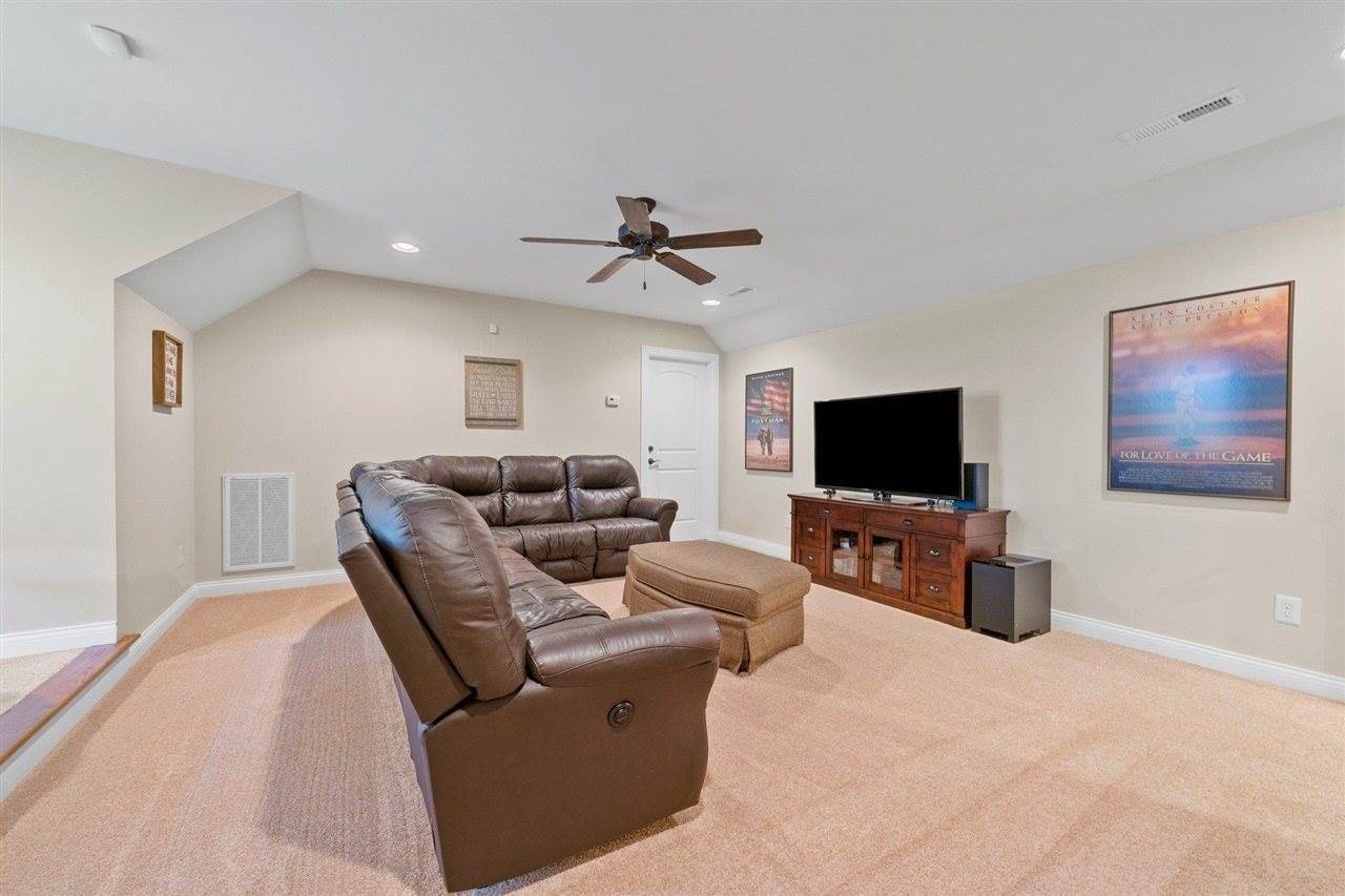 1348 Riva Ridge Avenue, Bowling Green, KY 42104