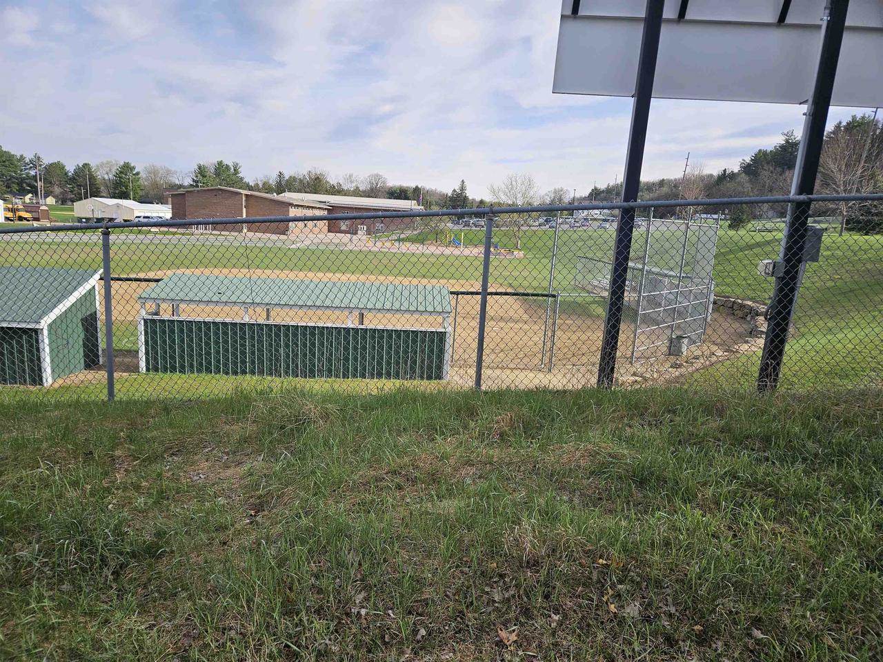 617 center Street, Wonewoc, WI 53968