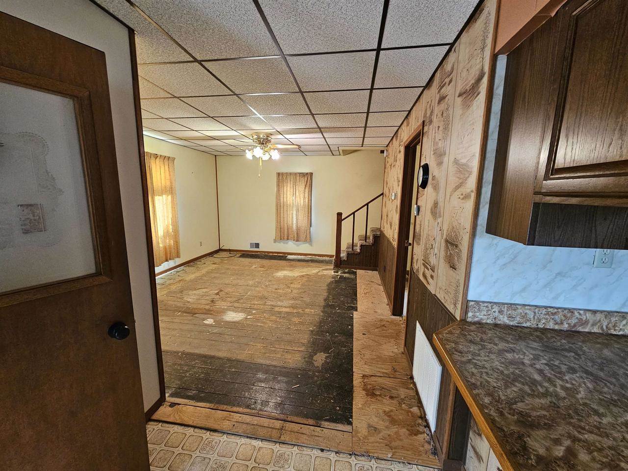 617 center Street, Wonewoc, WI 53968