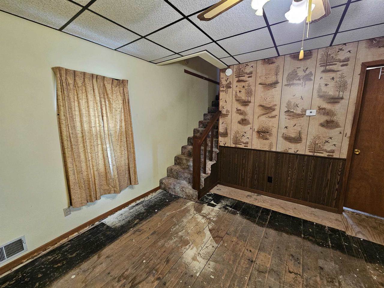 617 center Street, Wonewoc, WI 53968