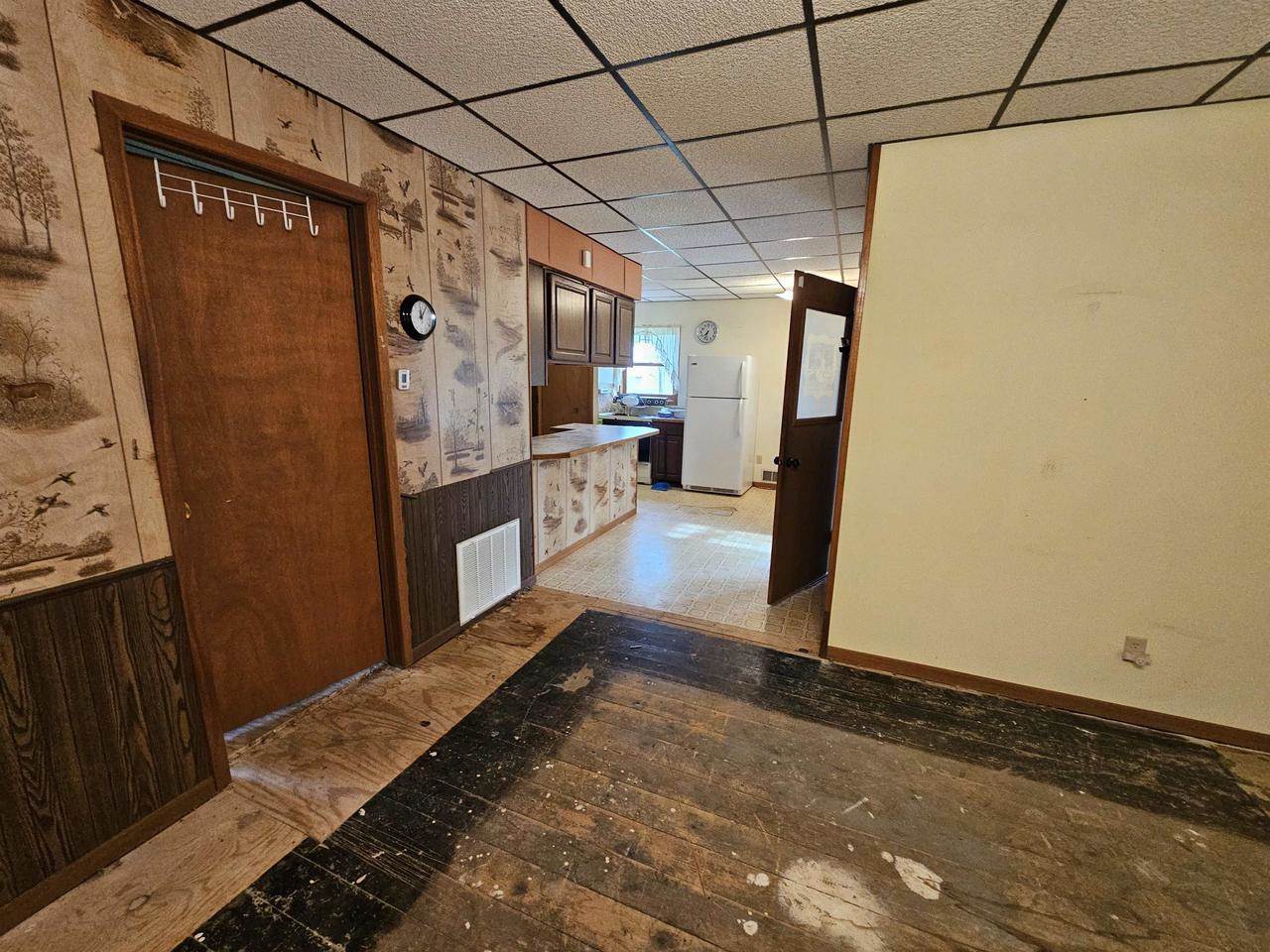 617 center Street, Wonewoc, WI 53968