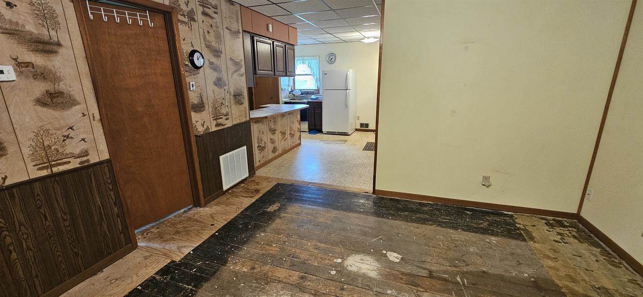 617 center Street, Wonewoc, WI 53968