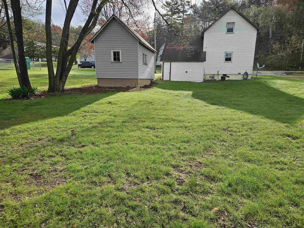 617 center Street, Wonewoc, WI 53968