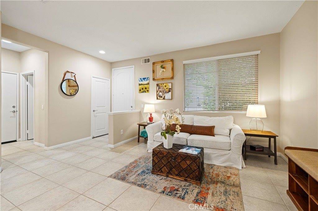 28363 Mirabelle Lane, Saugus, CA 91350