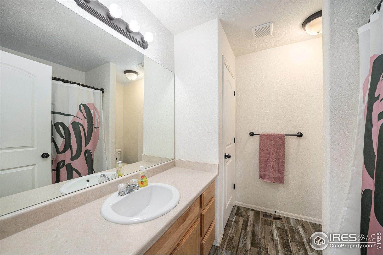 993 Dove Hill Rd, La Salle, CO 80645