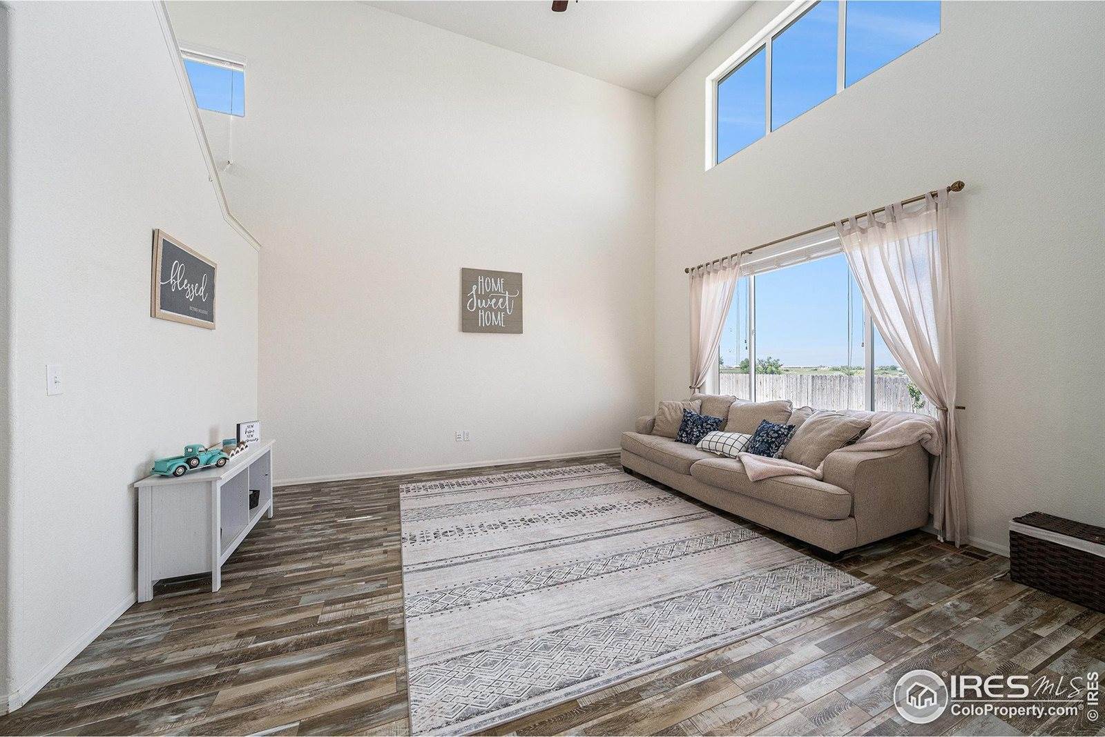 993 Dove Hill Rd, La Salle, CO 80645