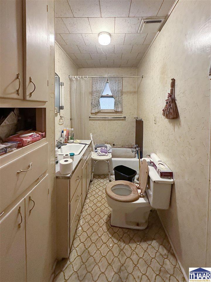 3126 East Linn, Terre Haute, IN 47805