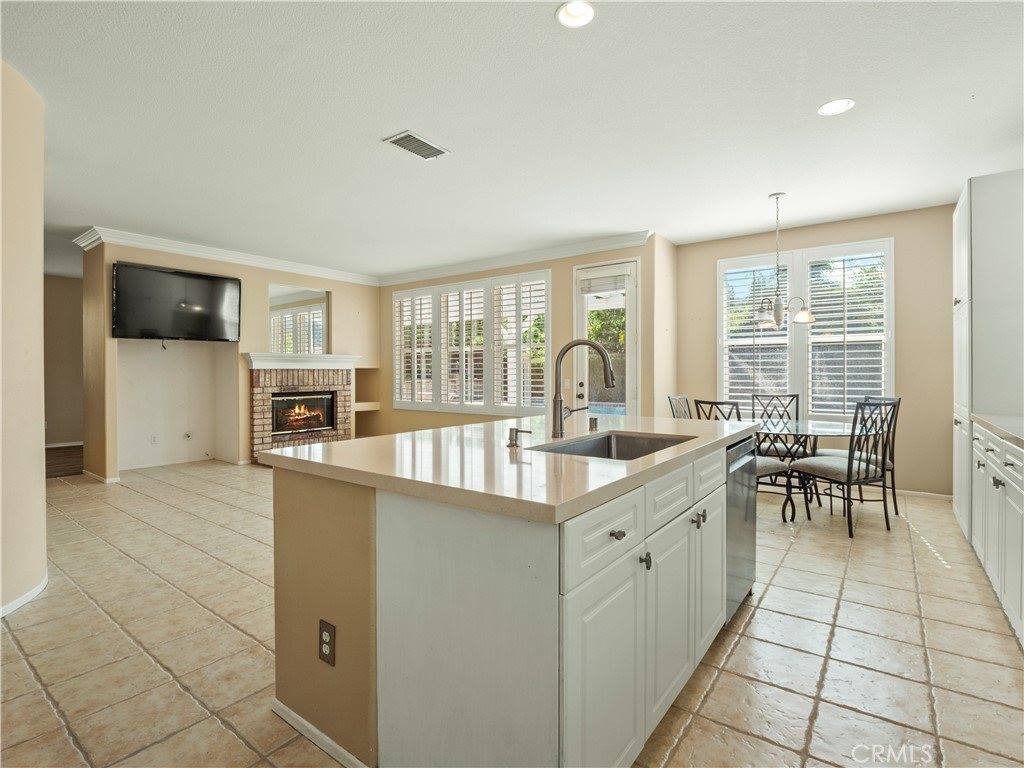 30375 June Rose Court, Castaic, CA 91384