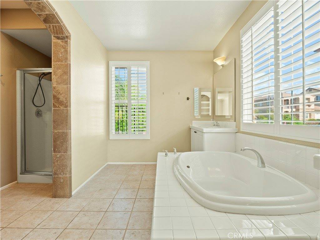 30375 June Rose Court, Castaic, CA 91384