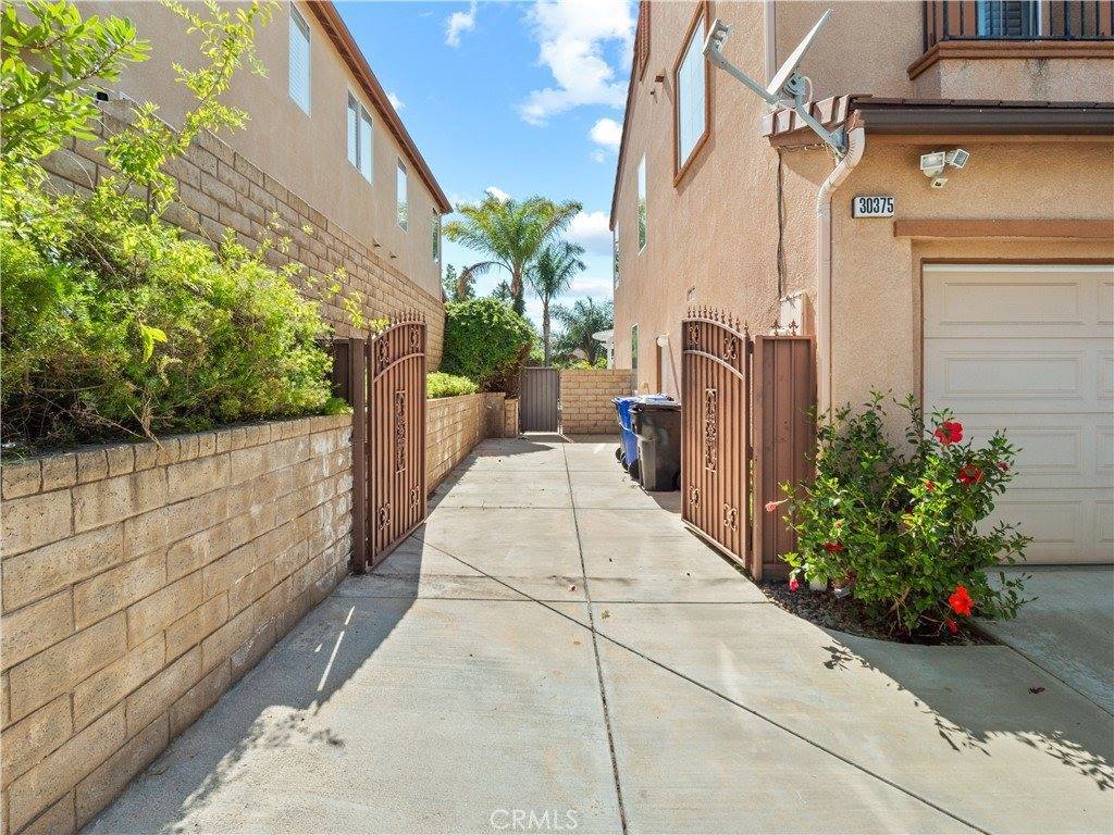 30375 June Rose Court, Castaic, CA 91384