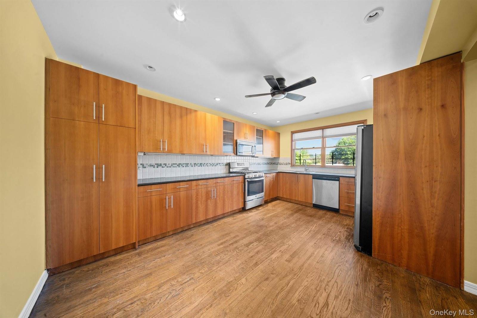 40-40 203rd Street, New York, NY 11361