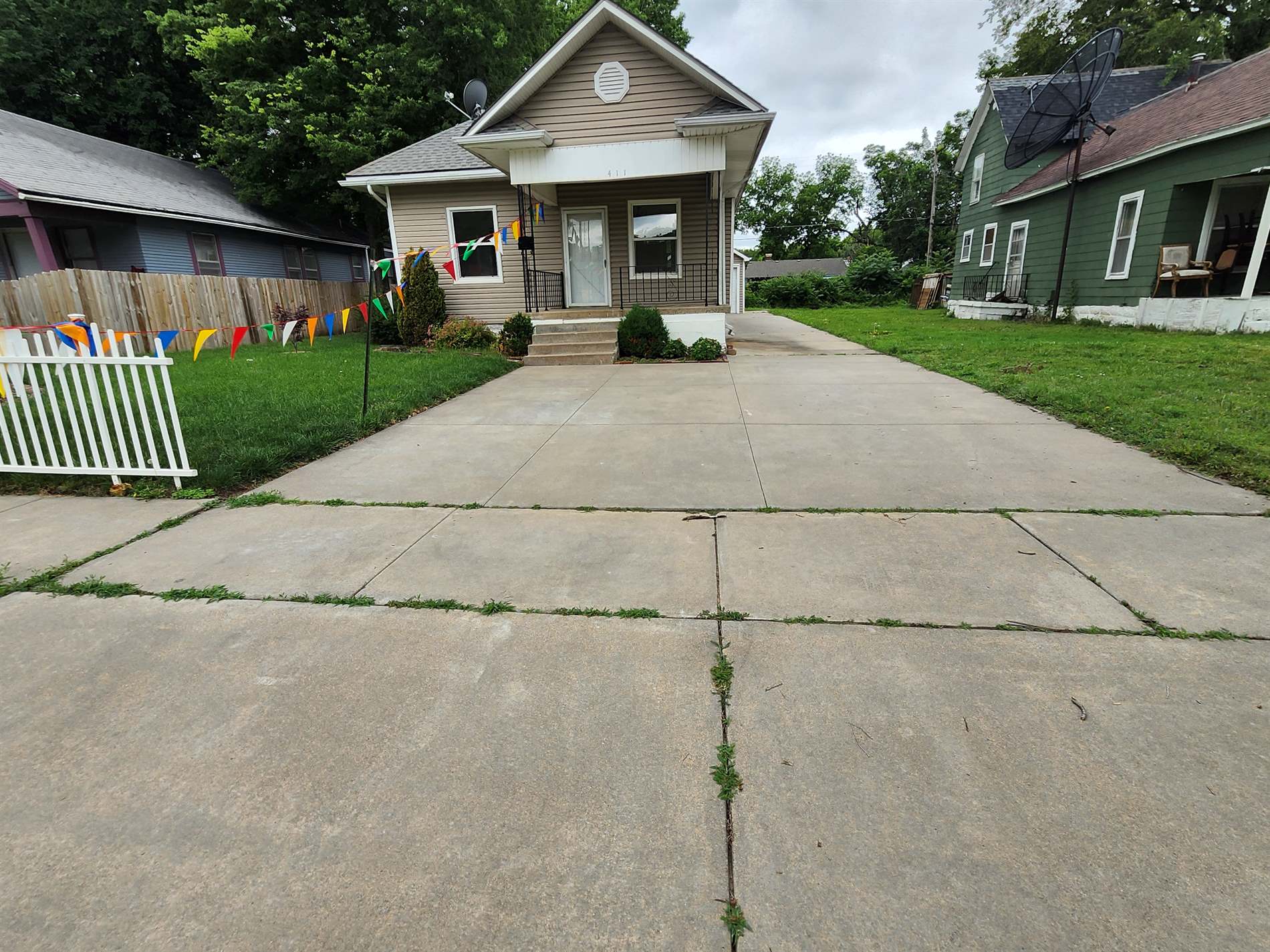 411 North Grove Dr, Wichita, KS 67214