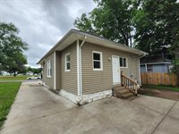411 North Grove Dr, Wichita, KS 67214