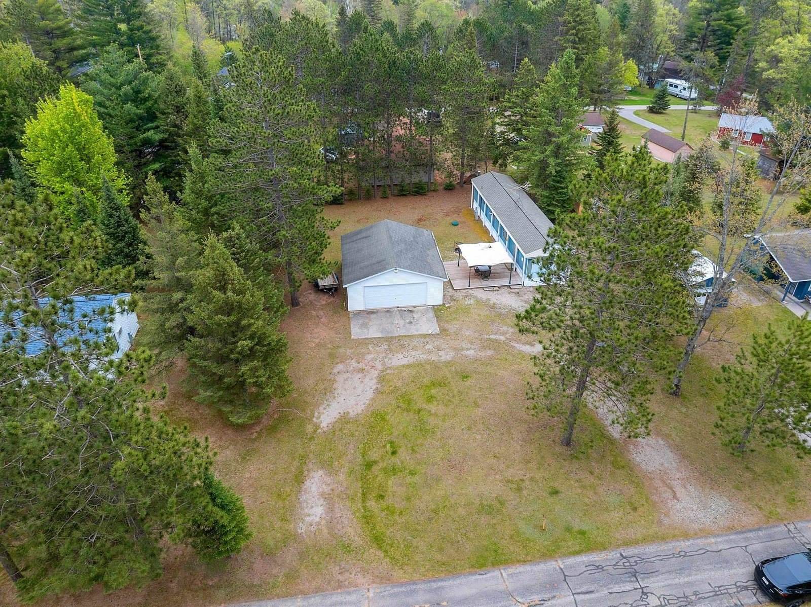 N9578 Dahleen Lane, Crivitz, WI 54114