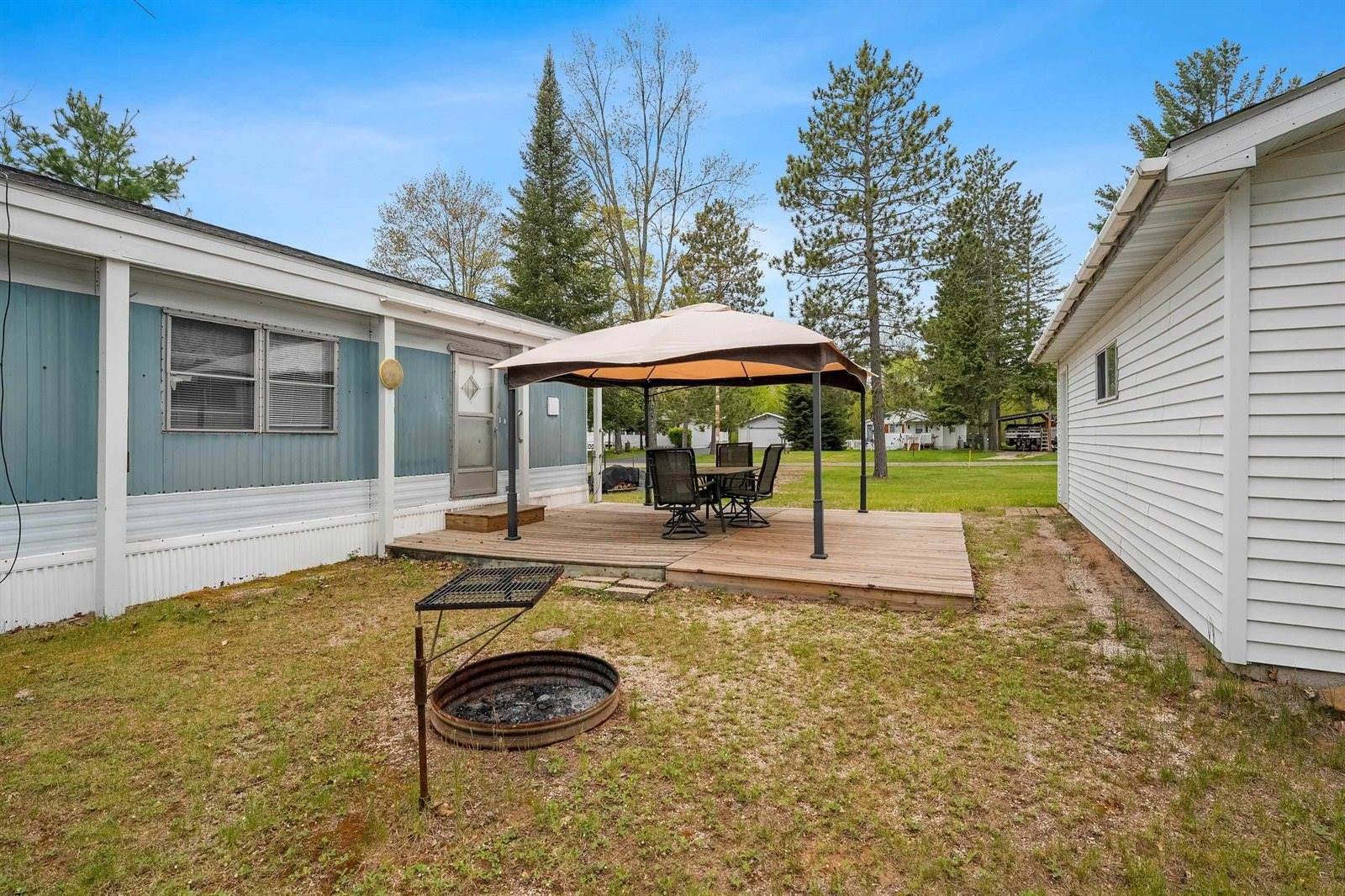 N9578 Dahleen Lane, Crivitz, WI 54114