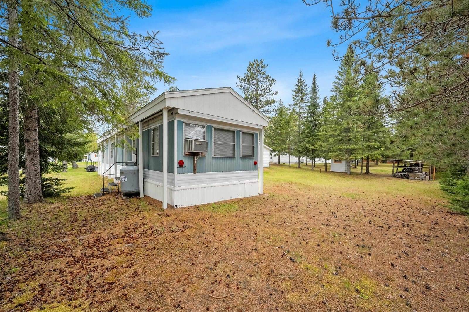 N9578 Dahleen Lane, Crivitz, WI 54114