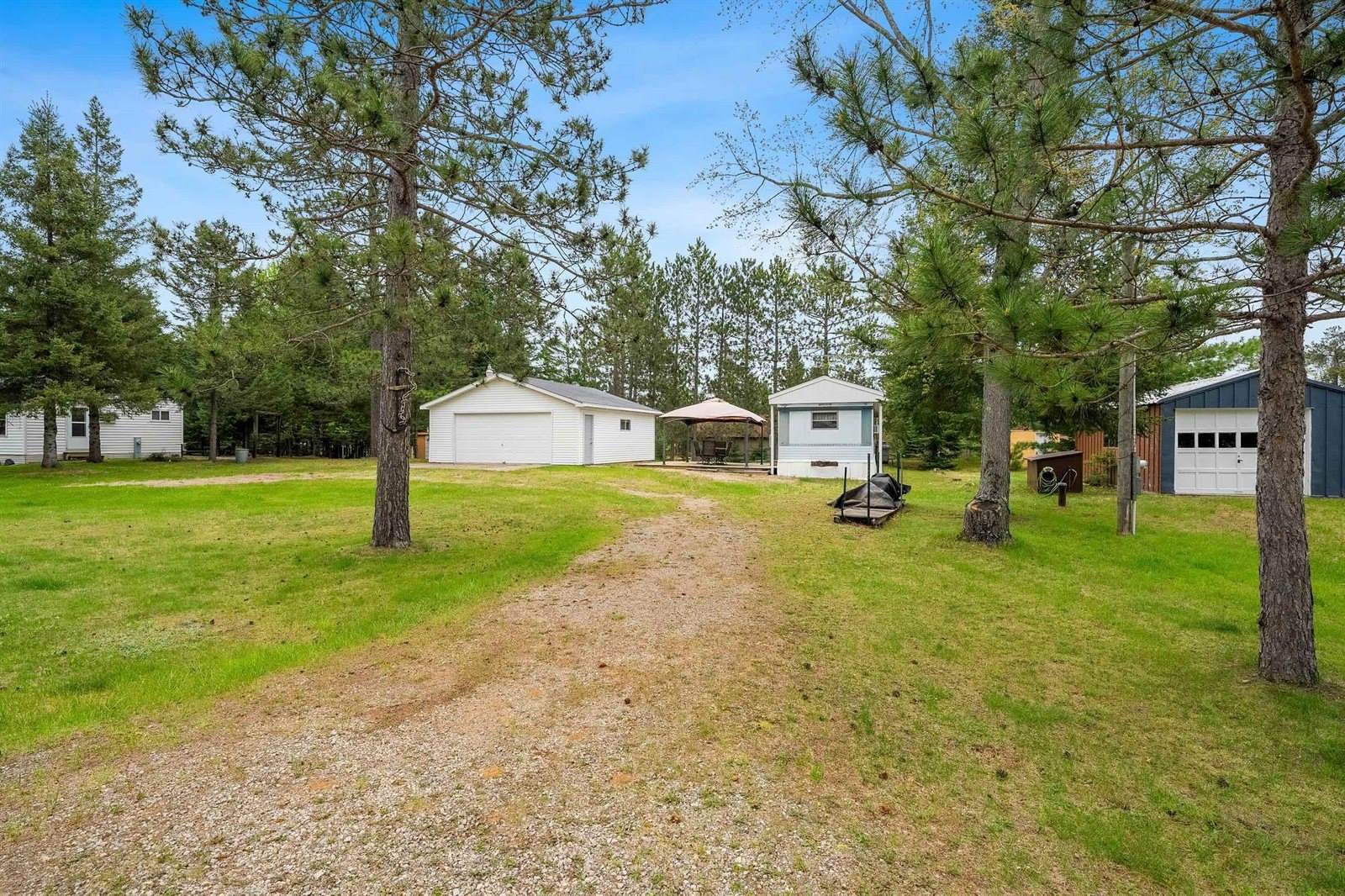 N9578 Dahleen Lane, Crivitz, WI 54114