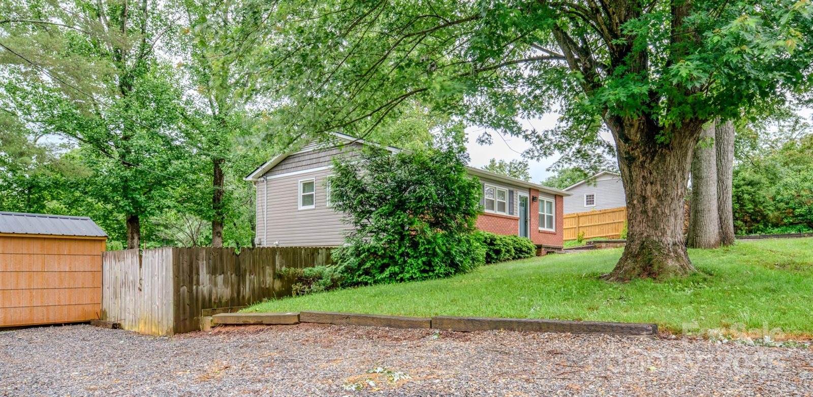 109 Chapman Drive, Asheville, NC 28805