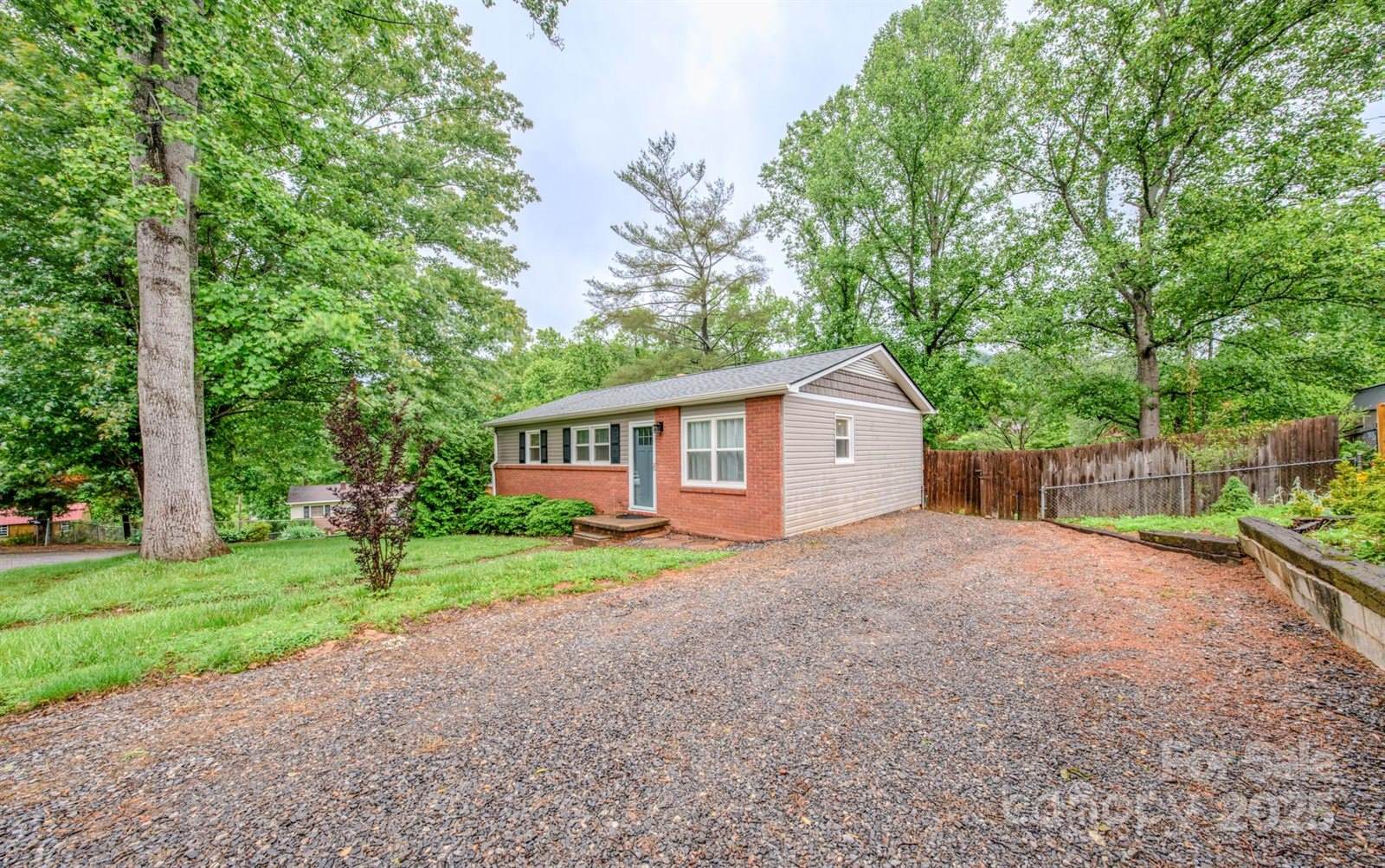 109 Chapman Drive, Asheville, NC 28805