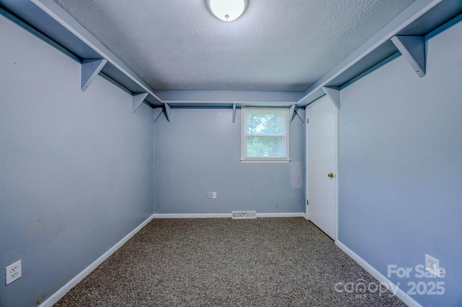 109 Chapman Drive, Asheville, NC 28805