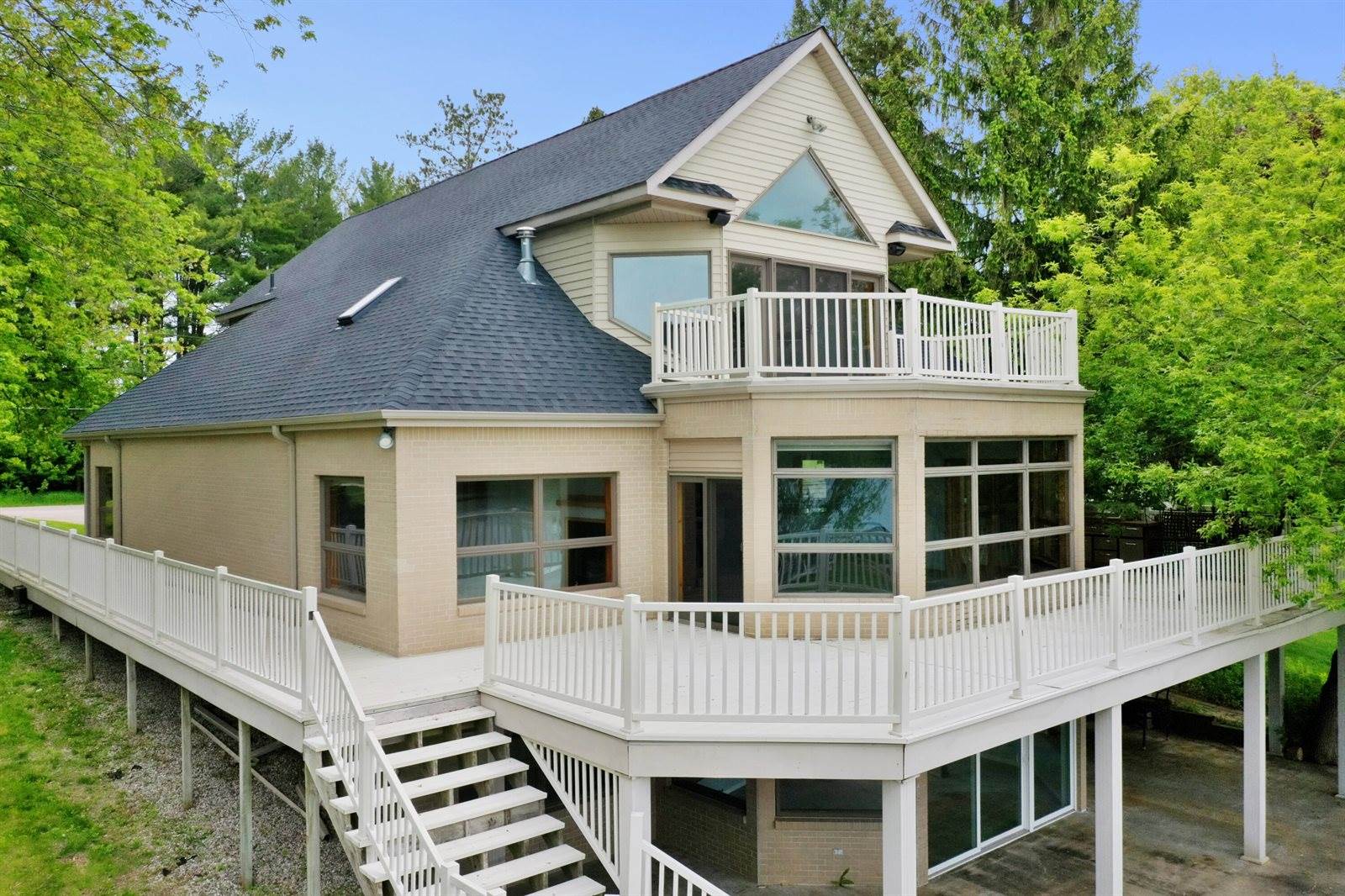 4348 West Lakeside Drive, West Branch, MI 48661