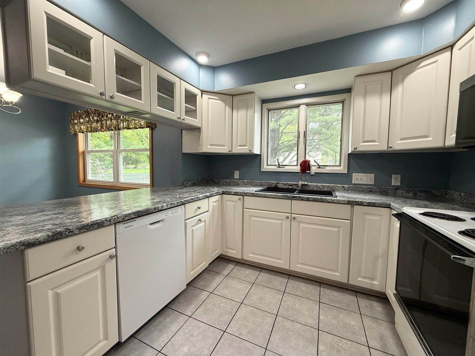 1208 E Blodgett Street, Marshfield, WI 54449