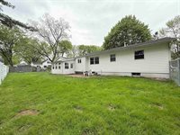 1208 E Blodgett Street, Marshfield, WI 54449