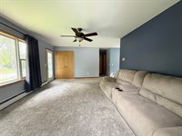 1208 E Blodgett Street, Marshfield, WI 54449