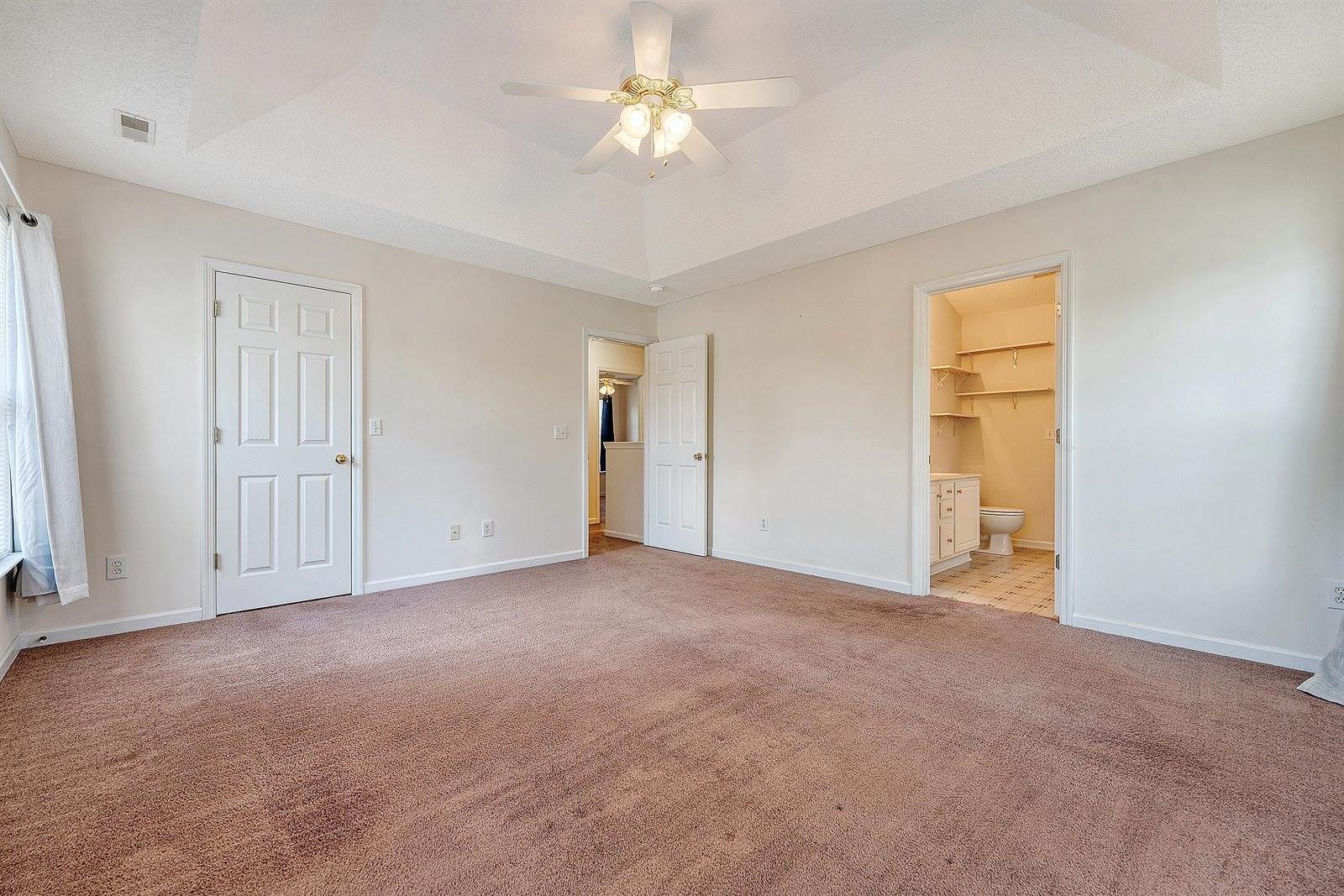 1042 Cobblestone Boulevard, Summerville, SC 29486