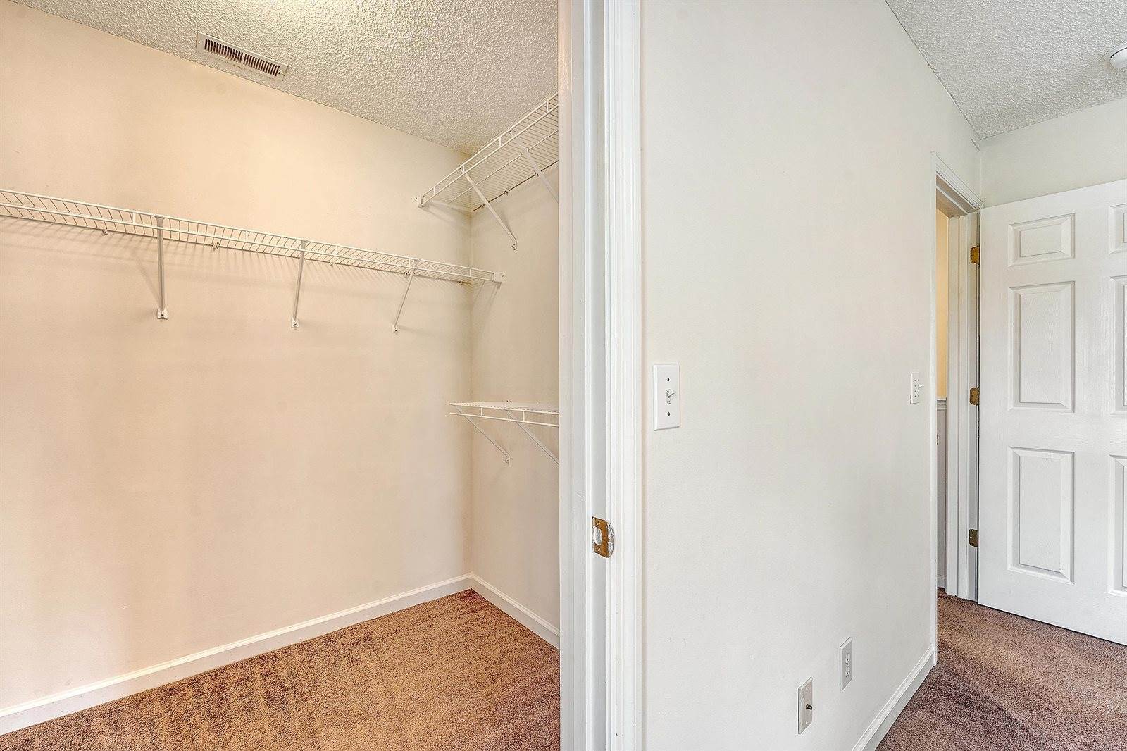 1042 Cobblestone Boulevard, Summerville, SC 29486