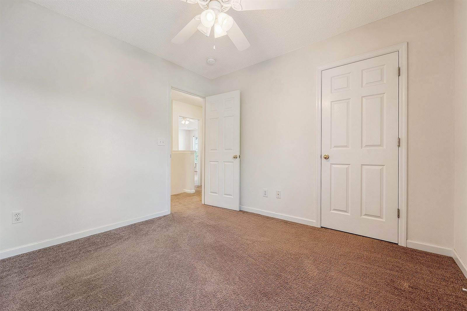 1042 Cobblestone Boulevard, Summerville, SC 29486