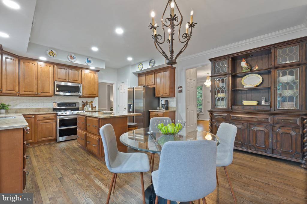 11406 Royal View, North Potomac, MD 20878