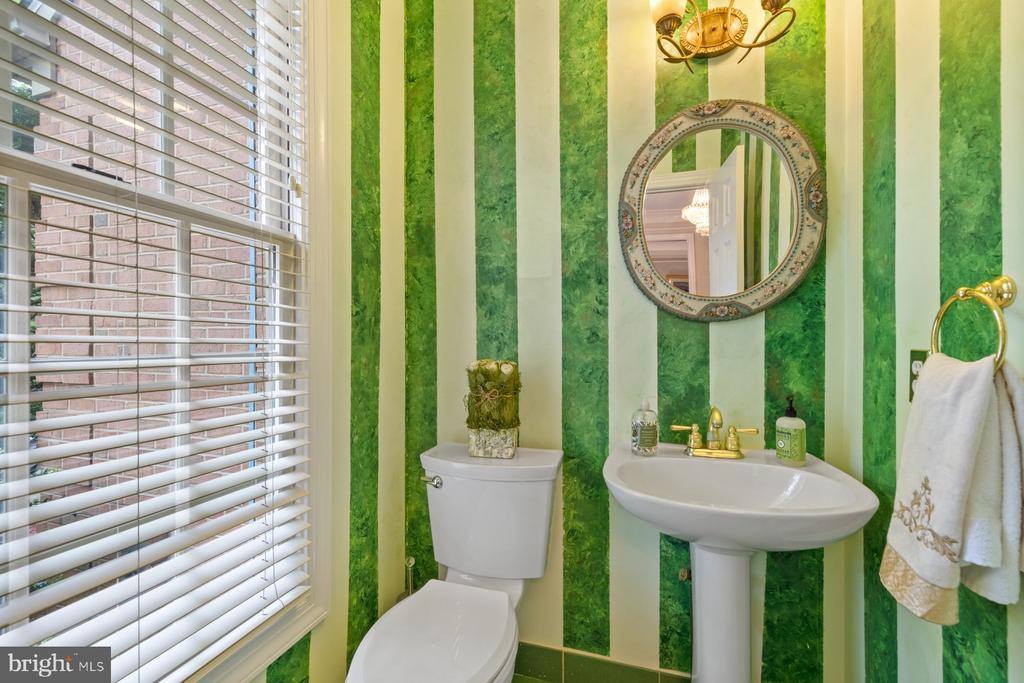 11406 Royal View, North Potomac, MD 20878