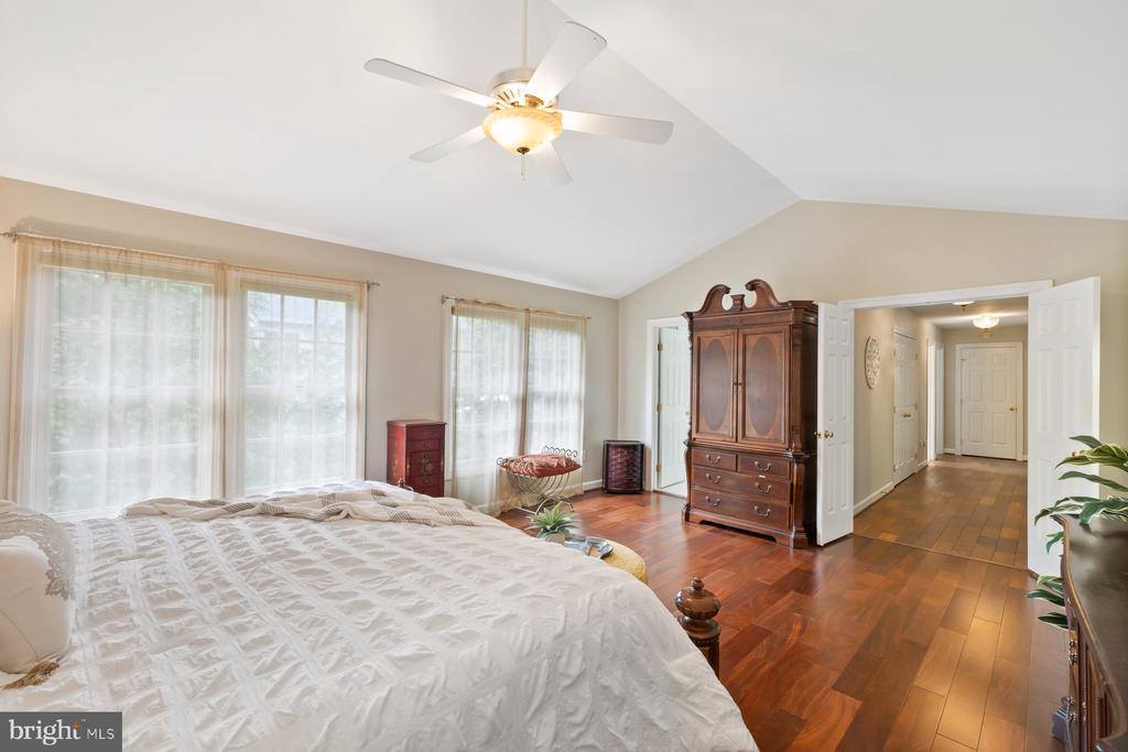 11406 Royal View, North Potomac, MD 20878