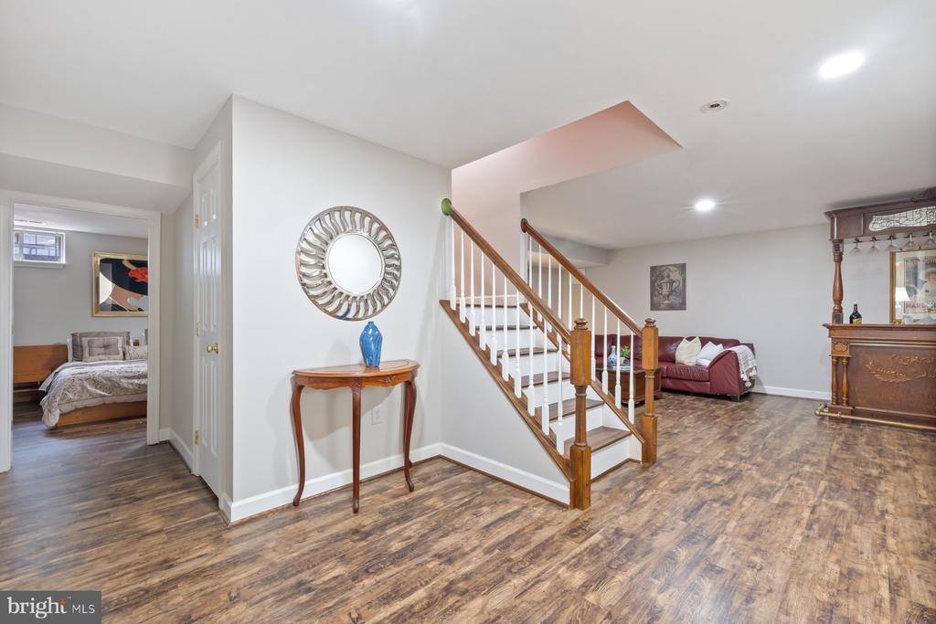 11406 Royal View, North Potomac, MD 20878