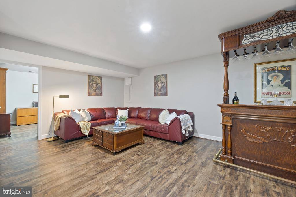 11406 Royal View, North Potomac, MD 20878