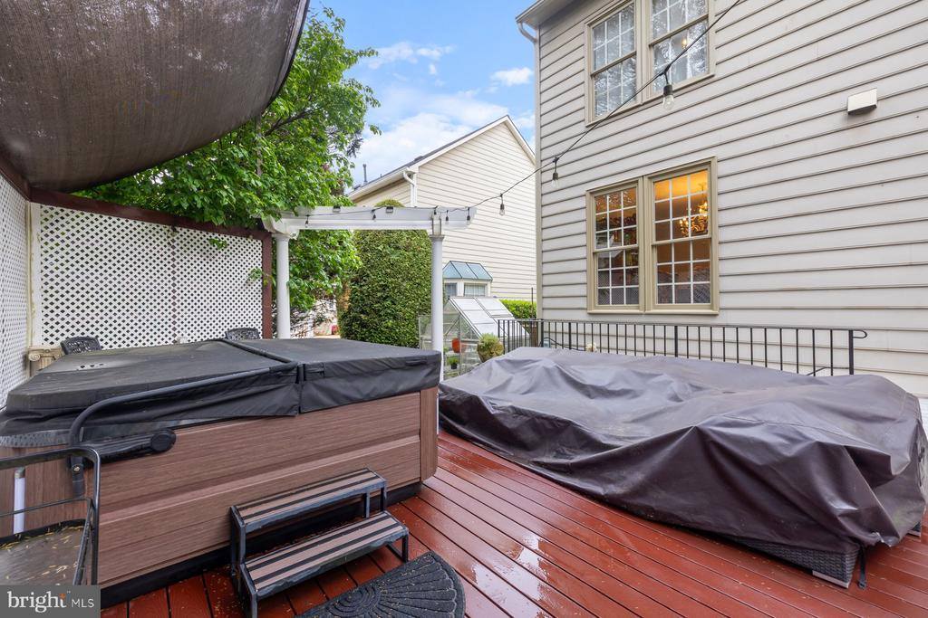 11406 Royal View, North Potomac, MD 20878