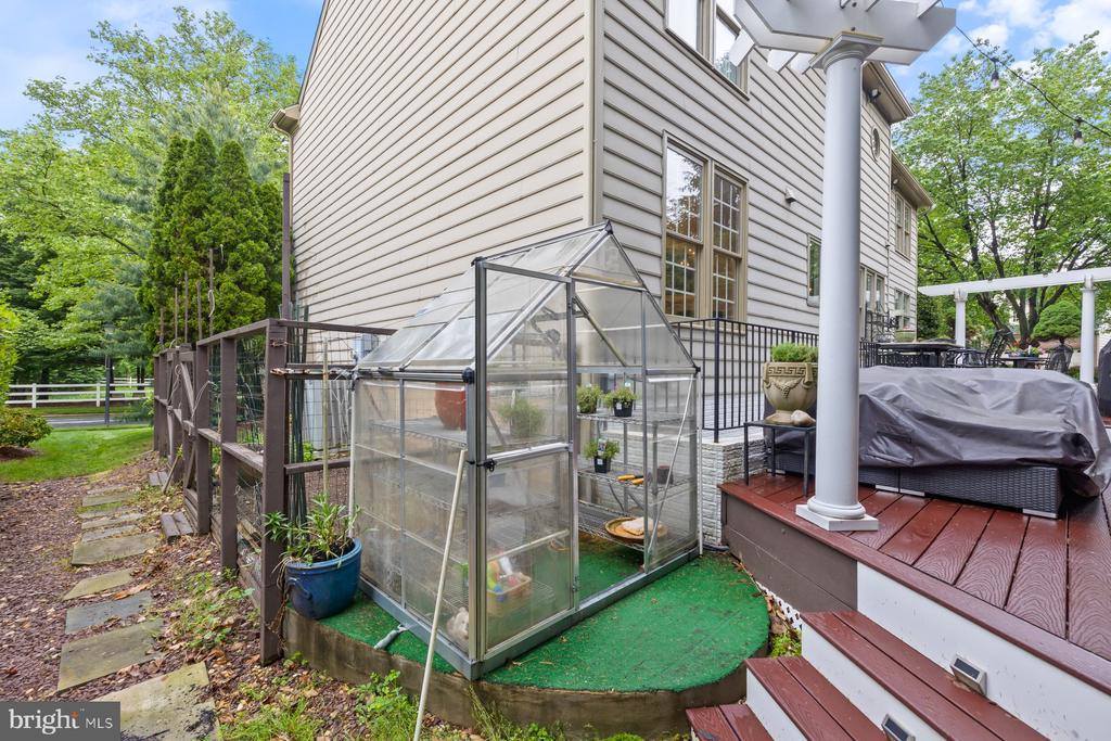 11406 Royal View, North Potomac, MD 20878