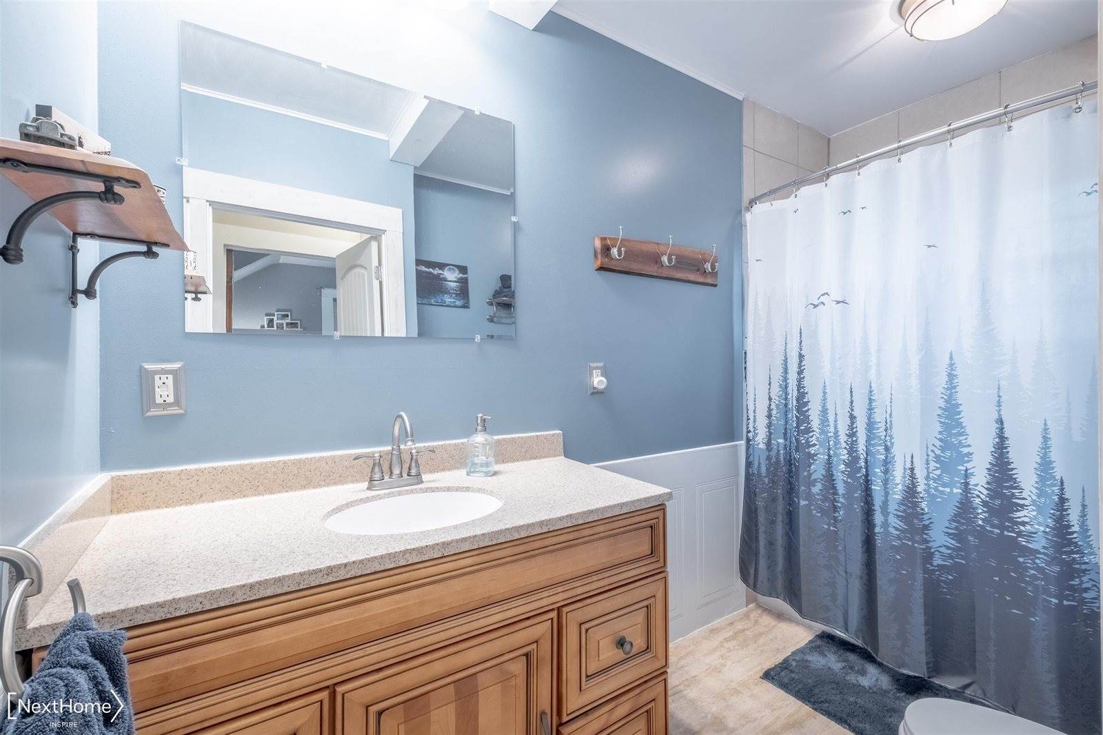 6005 N Seymour Road, Flushing, MI 48433