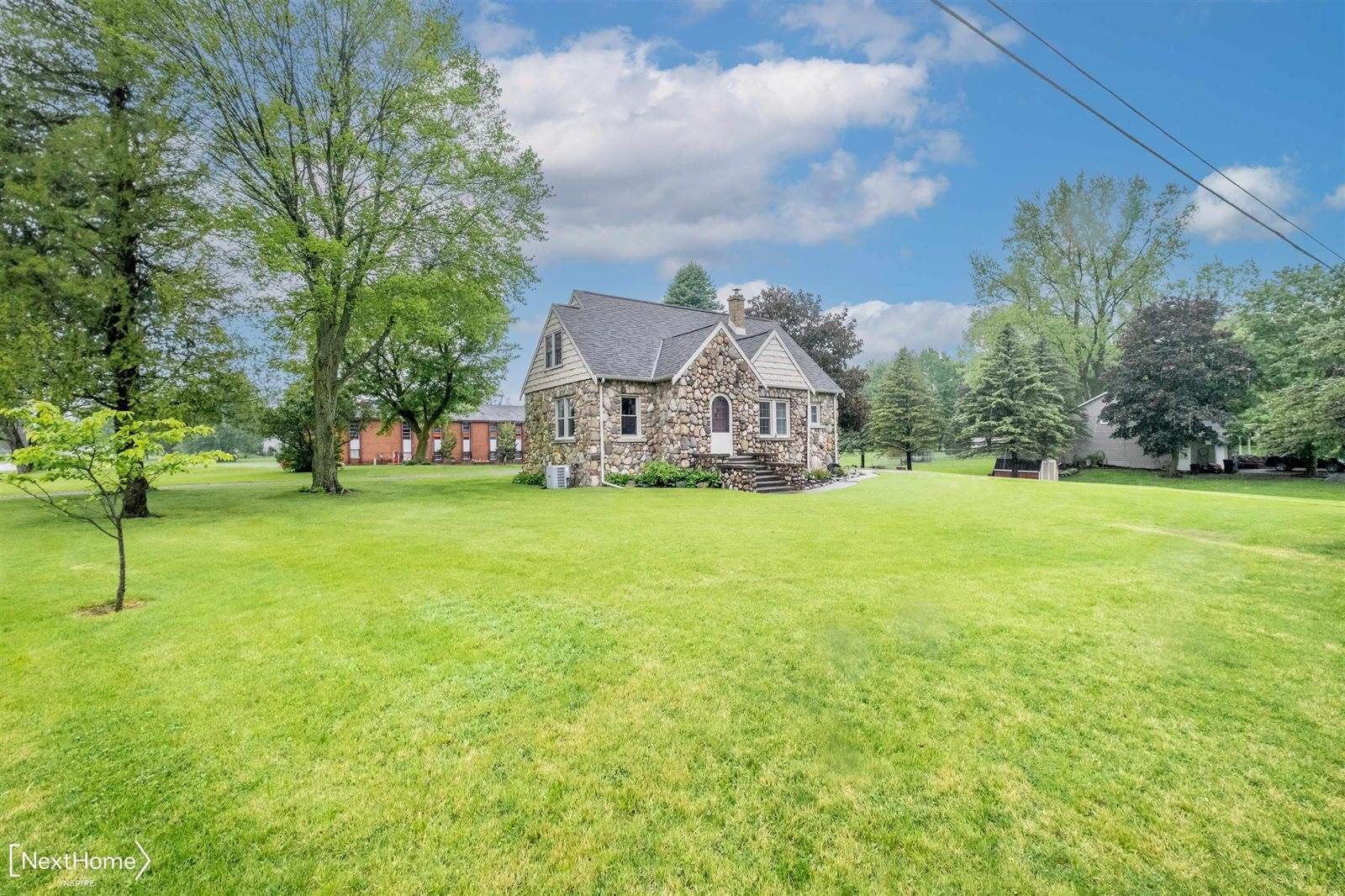 6005 N Seymour Road, Flushing, MI 48433