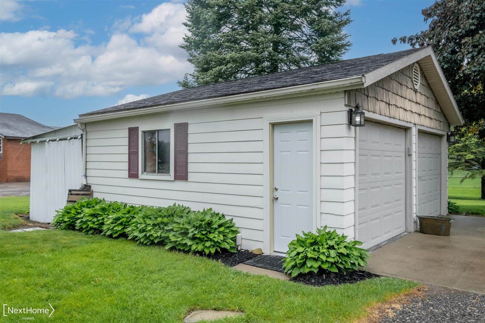 6005 N Seymour Road, Flushing, MI 48433