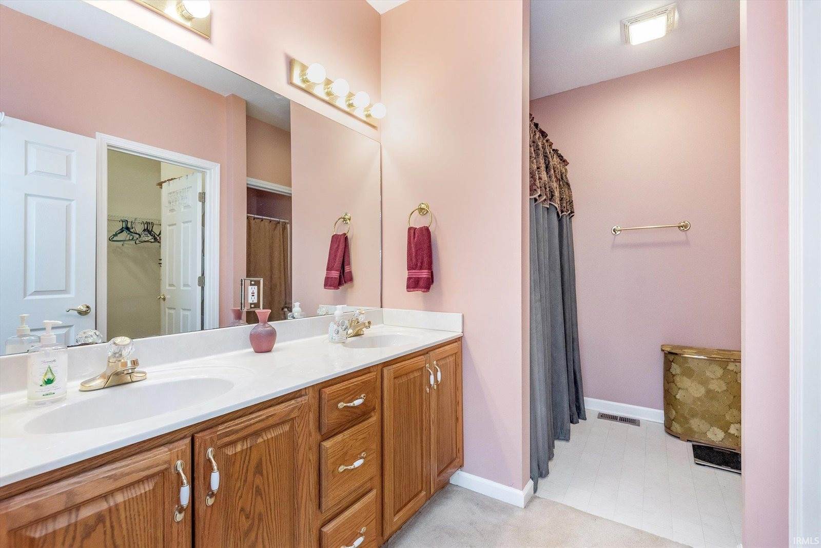 5002 Fairway Drive, Muncie, IN 47302