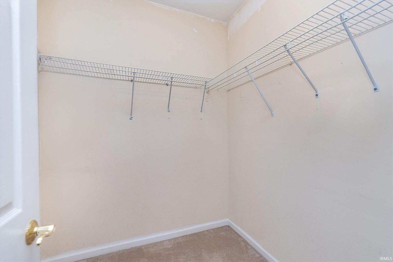 5002 Fairway Drive, Muncie, IN 47302