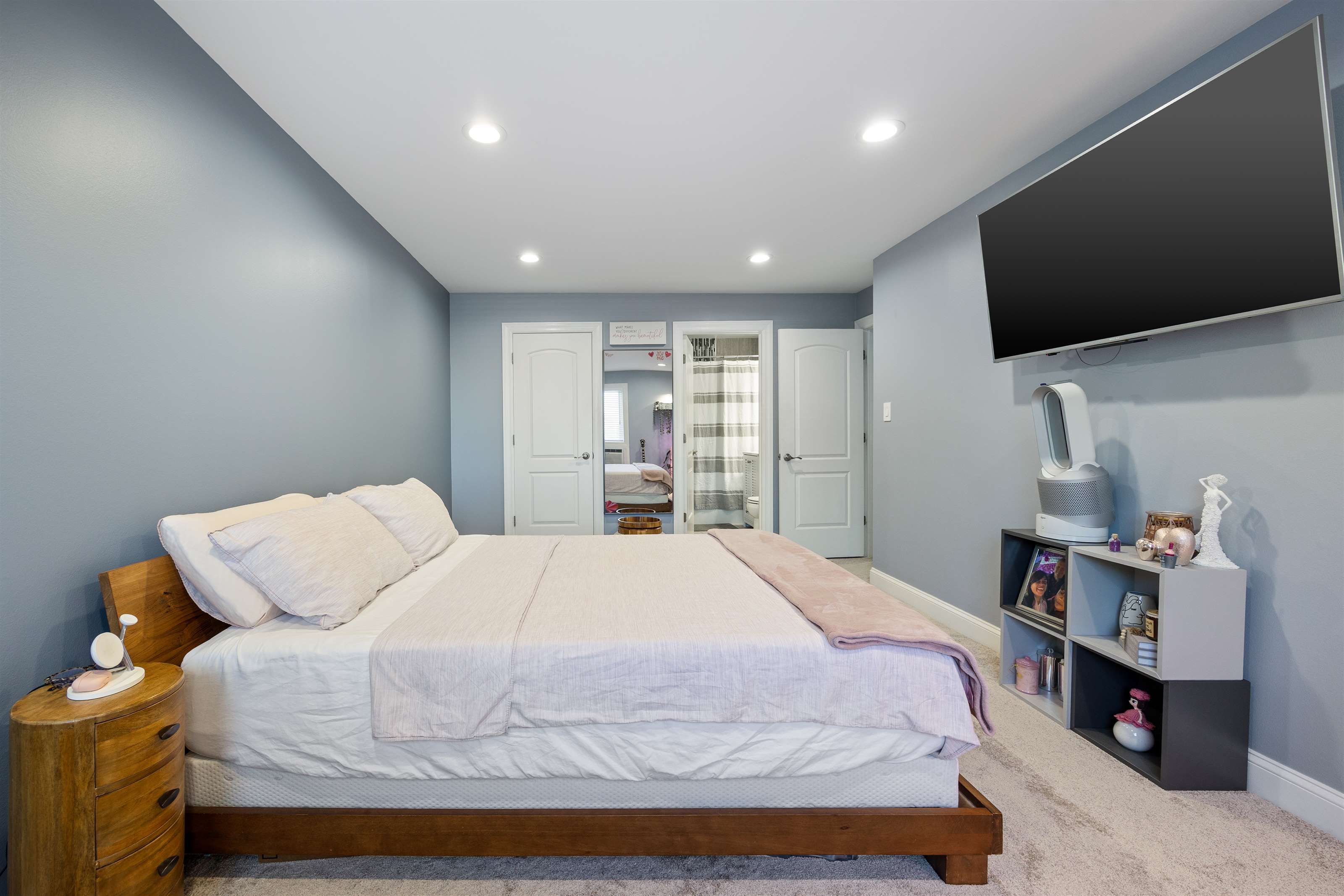 1205 East Hintz Road, #212, Arlington Heights, IL 60004