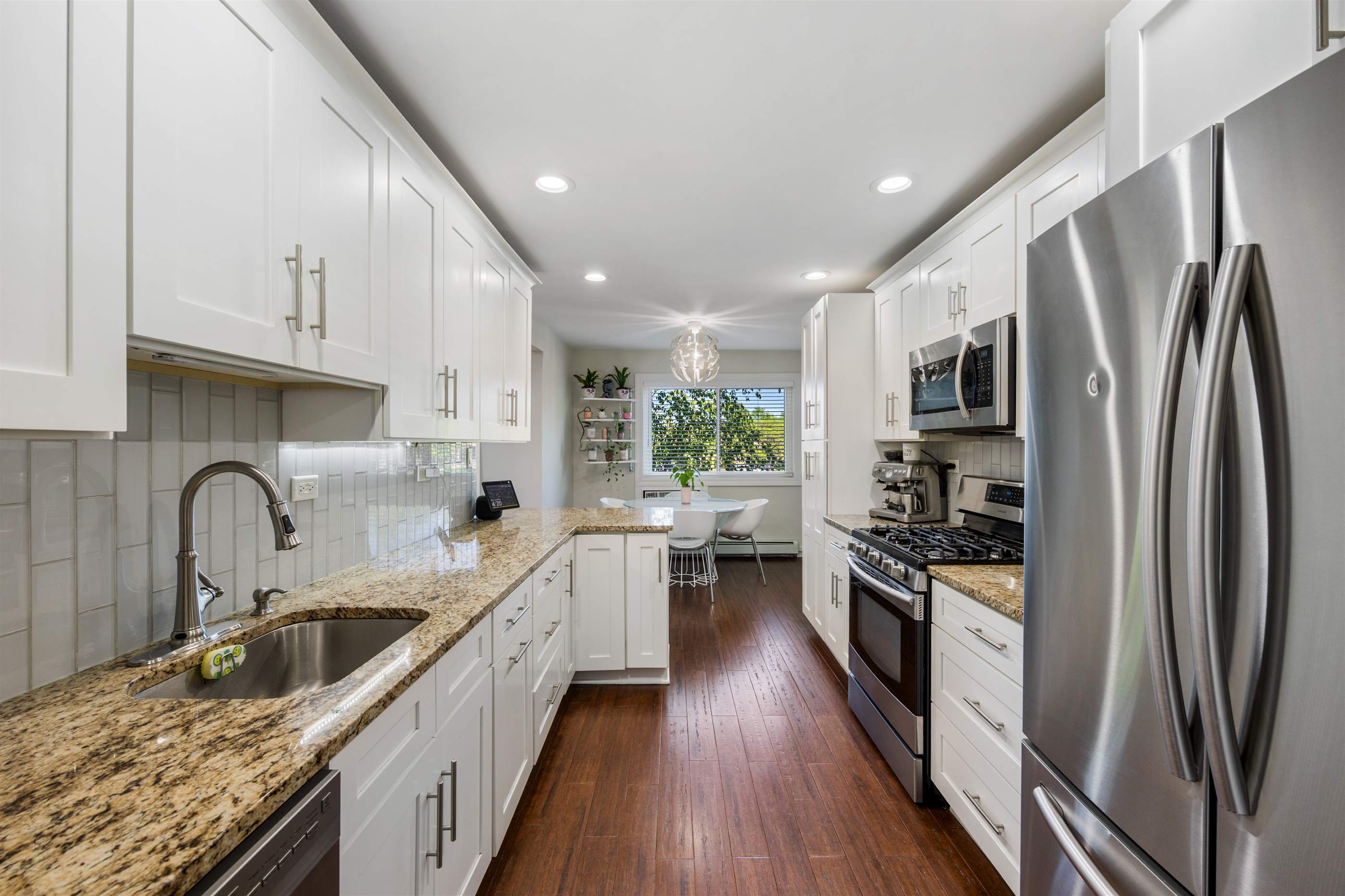 1205 East Hintz Road, #212, Arlington Heights, IL 60004