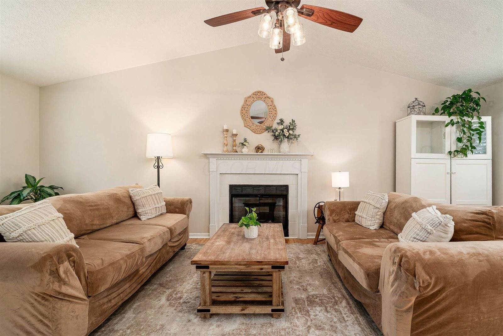 5062 Hilliard Green Drive, Hilliard, OH 43026